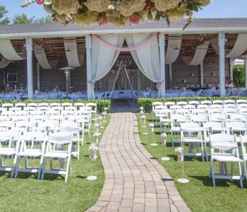 Beautiful Outdoor Weddings With Covered Area 